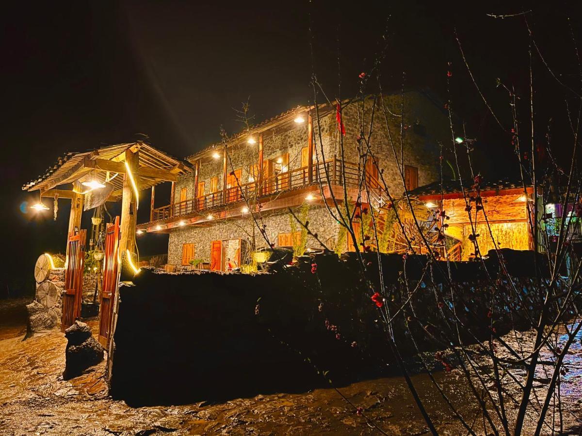 Tày Homestay Làng Đá Cổ Khuổi Ky- Bản Giốc Cao Bang Esterno foto