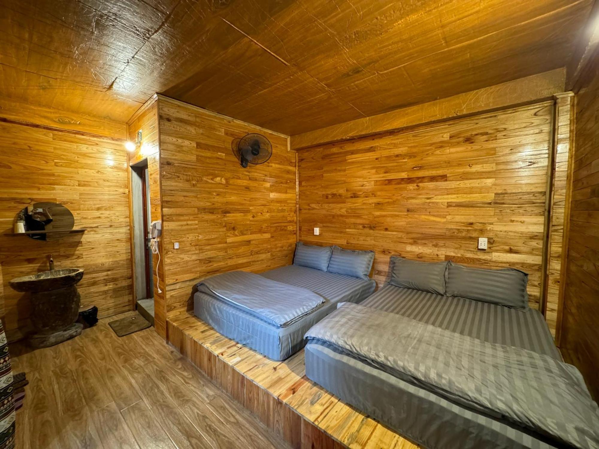 Tày Homestay Làng Đá Cổ Khuổi Ky- Bản Giốc Cao Bang Esterno foto