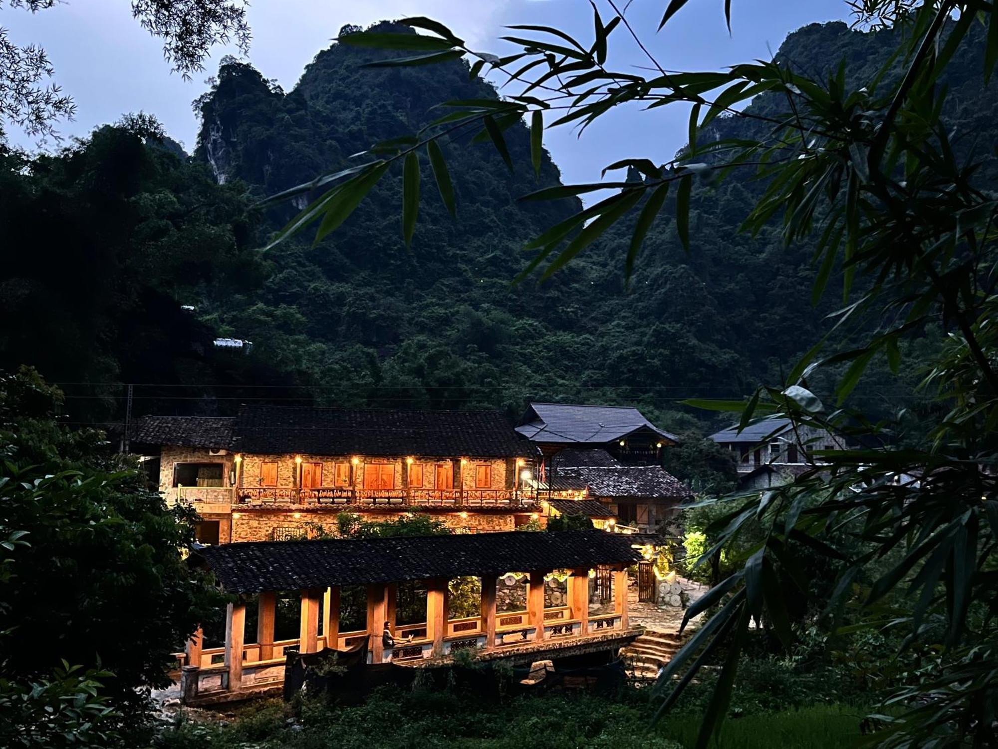 Tày Homestay Làng Đá Cổ Khuổi Ky- Bản Giốc Cao Bang Esterno foto